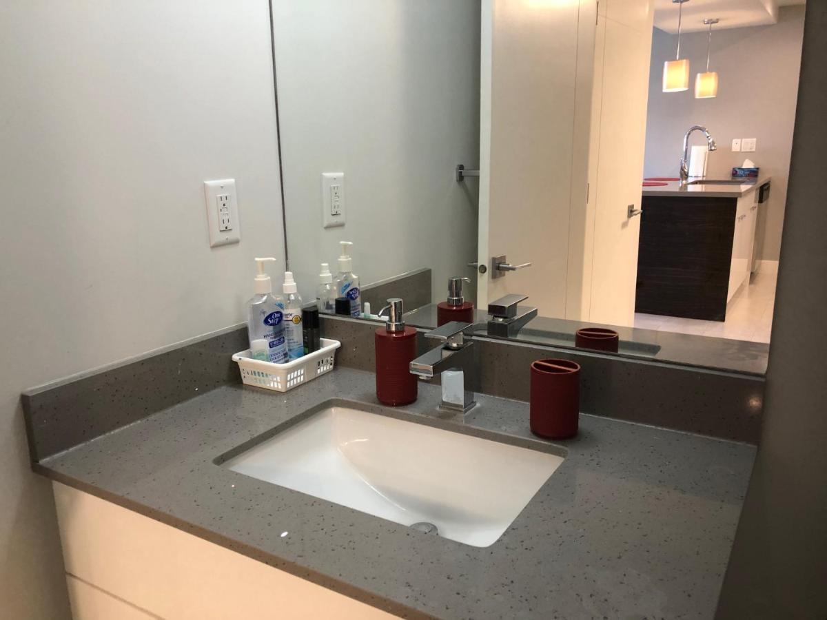 Amicable, Cozy, High Speed Internet, Sleeps 2 Riverview Downtown Apartment Calgary Extérieur photo